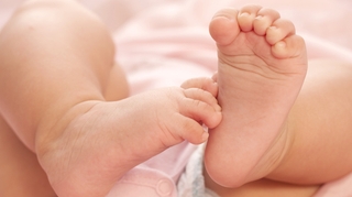 Malgré son syndrome de Turner, une femme donne naissance à un enfant
