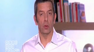 Benoît Thevenet et Michel Cymes présentent le stérilet.