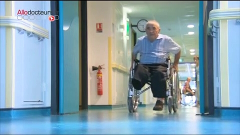 Attention certaines images peuvent heurter ! Le miel est utilisé dans certains services hospitaliers, au cas par cas, selon l'état de santé du patient et l'évolution de sa plaie.