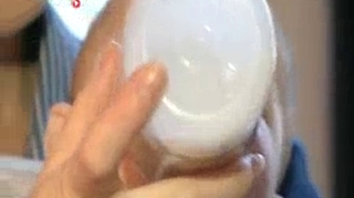 Les chercheurs étudient la digestibilité du lait infantile.