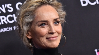 Sharon Stone atteinte d'un fibrome : "mesdames, demandez un second avis, ça peut vous sauver la vie"
