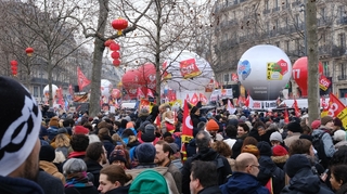 En manifestation, comment se protéger des gaz lacrymo ?