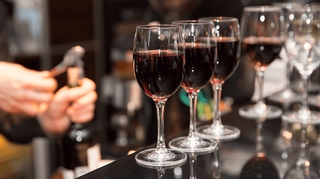 Plus de 650 000 cas d'hypertension seraient liés à l’alcool en France