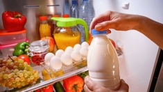 Oeufs, légumes, sauce soja... Quels aliments doivent être conservés au réfrigérateur ?