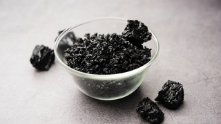 Voici ce qui se cache réellement derrière le shilajit, "l'or noir de l'Himalaya"